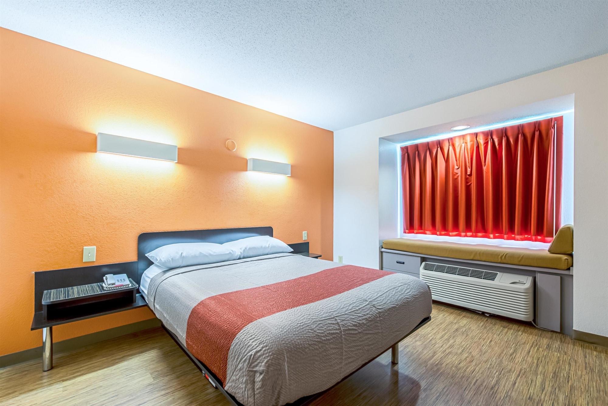 Motel 6 Indianapolis Carmel Екстериор снимка