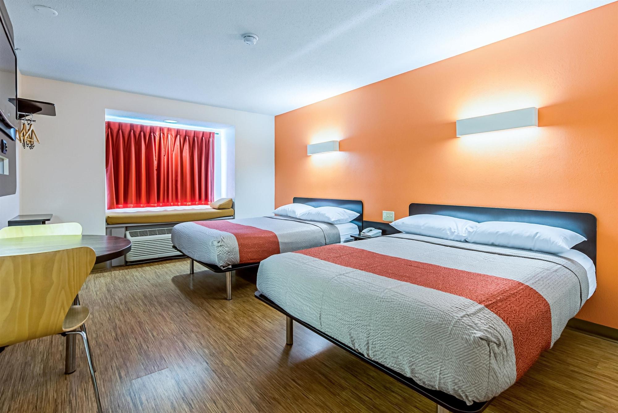 Motel 6 Indianapolis Carmel Екстериор снимка