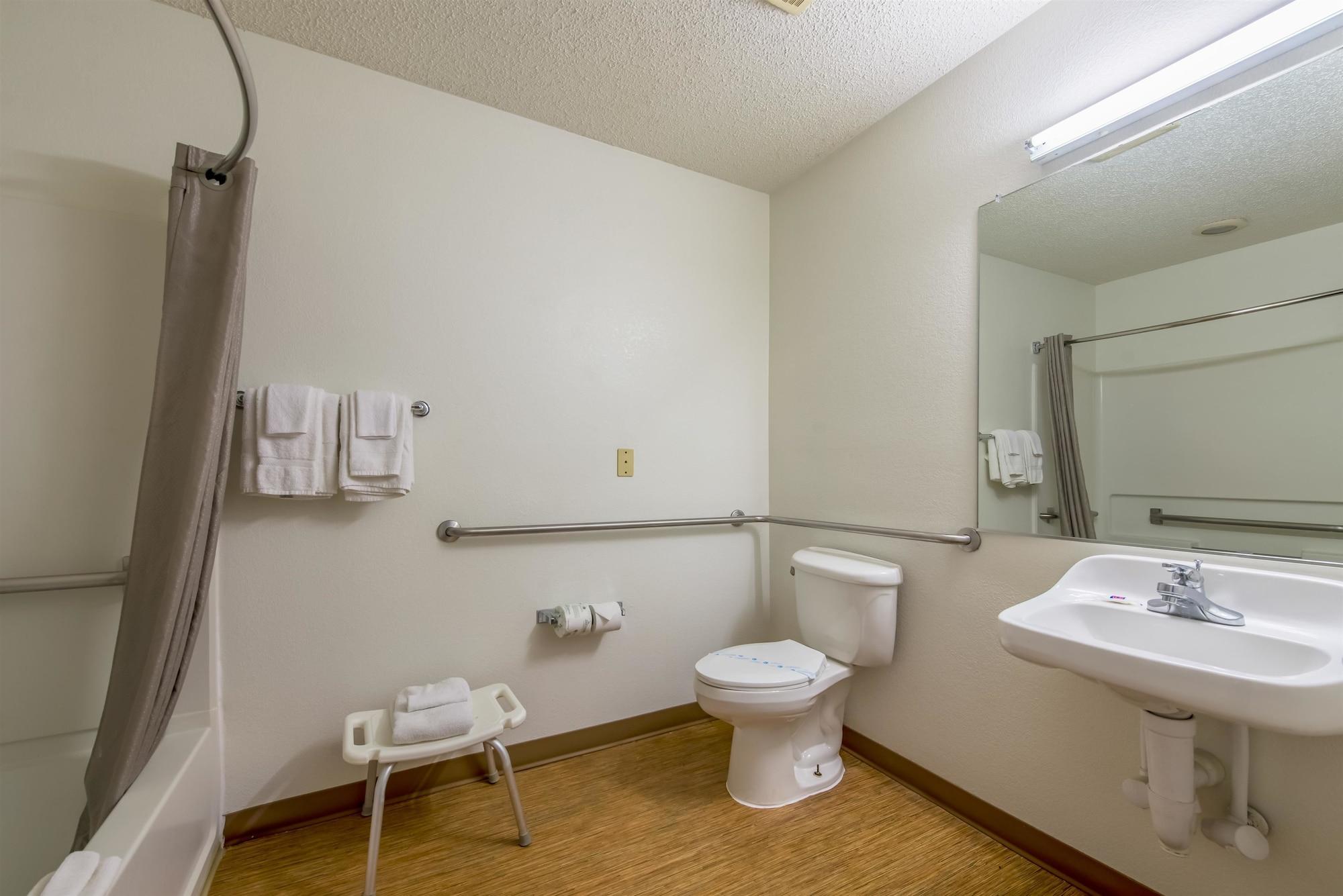 Motel 6 Indianapolis Carmel Екстериор снимка