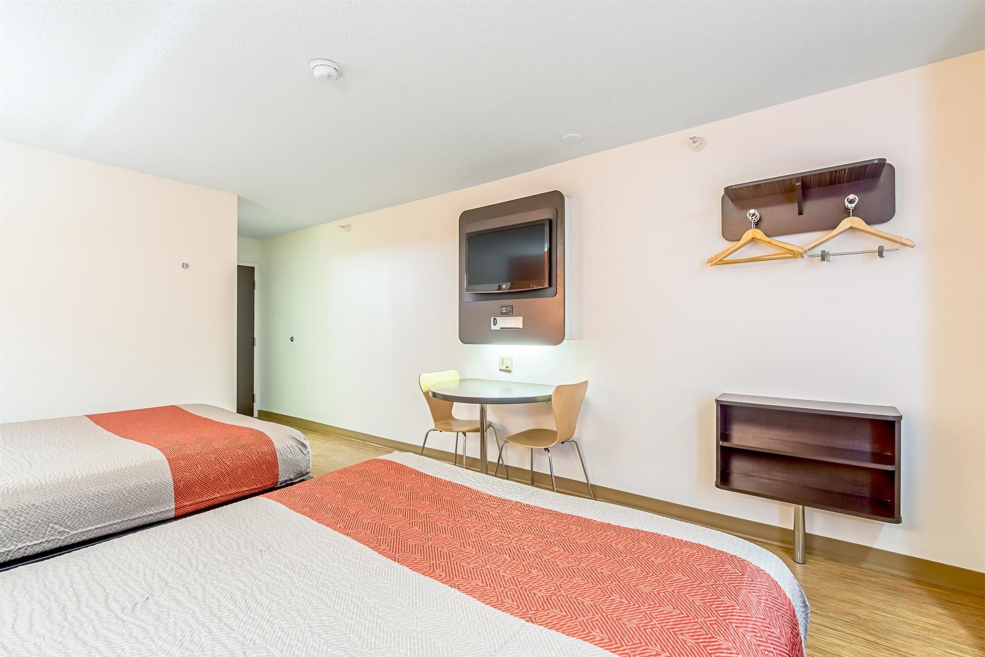 Motel 6 Indianapolis Carmel Екстериор снимка