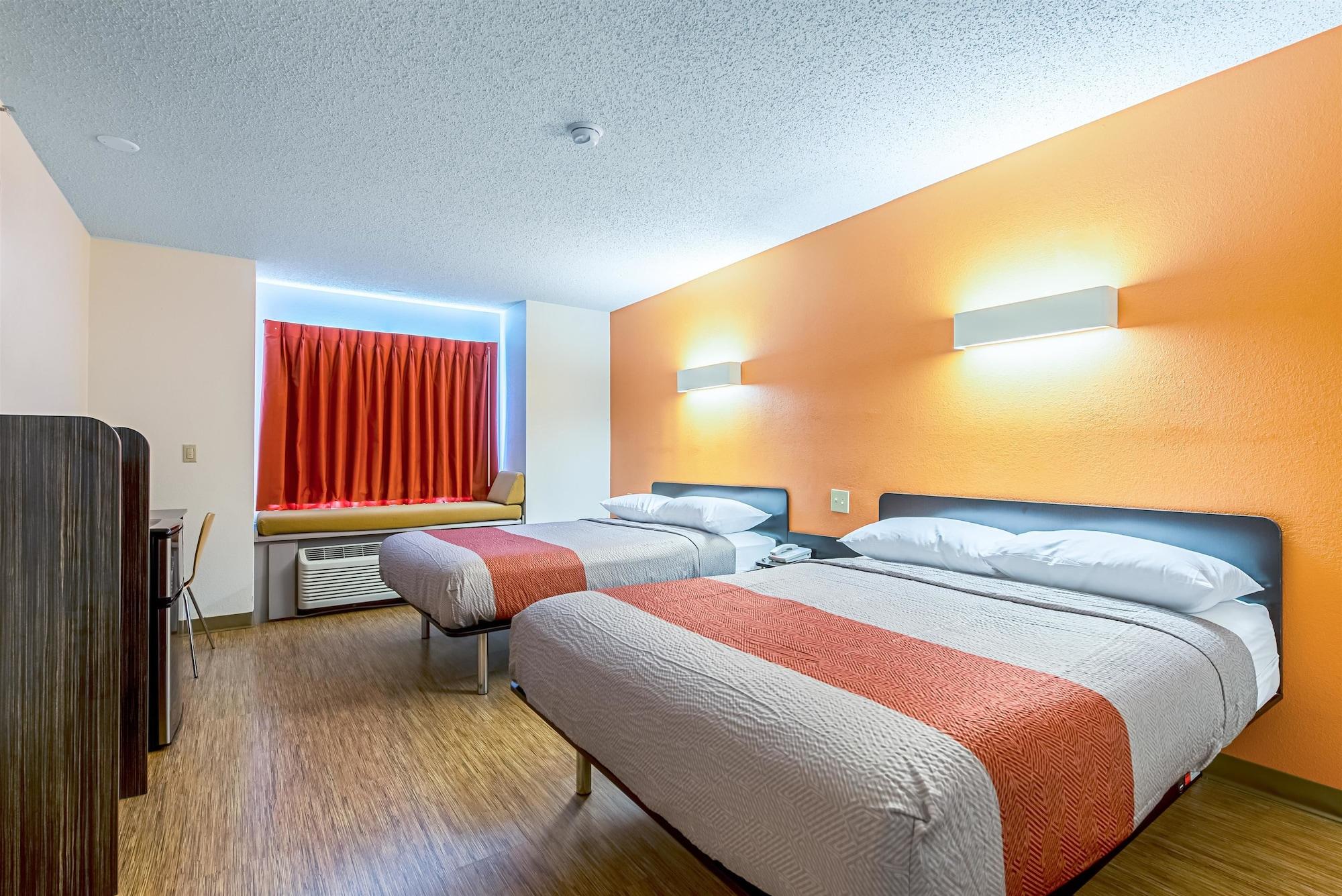 Motel 6 Indianapolis Carmel Екстериор снимка