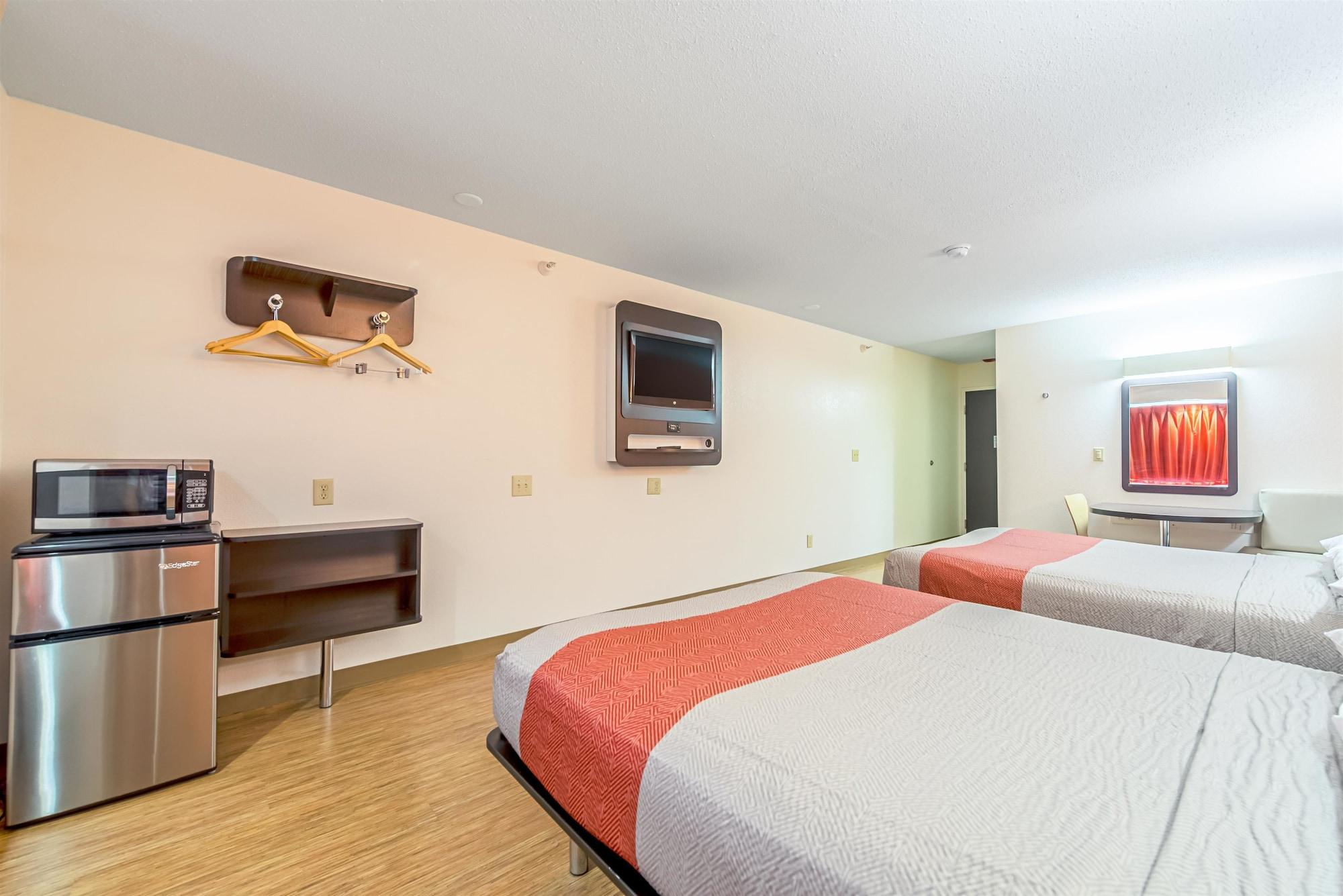 Motel 6 Indianapolis Carmel Екстериор снимка