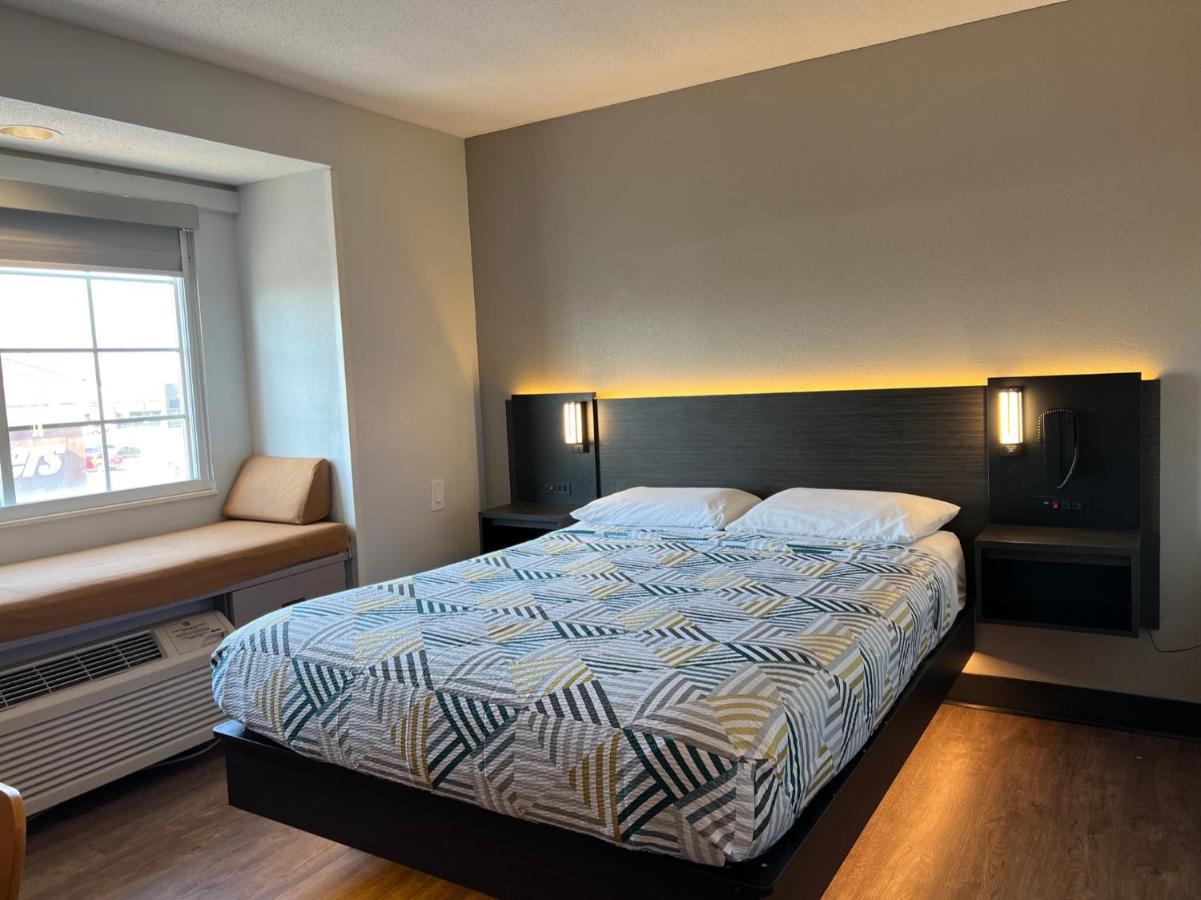 Motel 6 Indianapolis Carmel Екстериор снимка