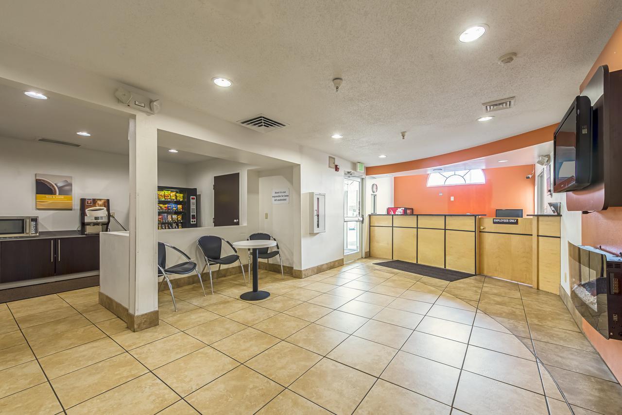 Motel 6 Indianapolis Carmel Екстериор снимка