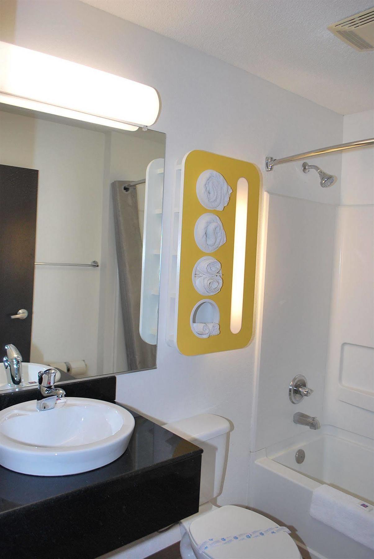 Motel 6 Indianapolis Carmel Екстериор снимка
